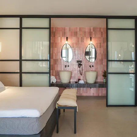 Harmony Aparthotel 4*